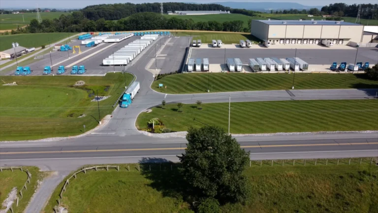 Dutch Valley Foods distribution center